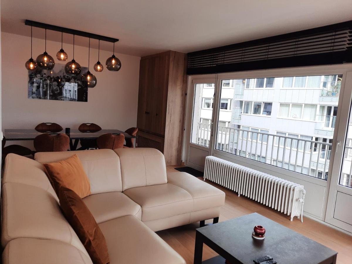 Lichtrijk En Comfortabel Hoekappartement Met Gratis Parking En Zeer Centraal Gelegen - Comme Chez Soi Oostende Dış mekan fotoğraf