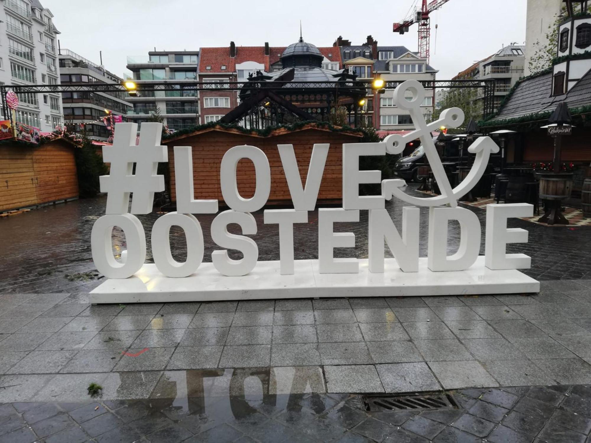 Lichtrijk En Comfortabel Hoekappartement Met Gratis Parking En Zeer Centraal Gelegen - Comme Chez Soi Oostende Dış mekan fotoğraf
